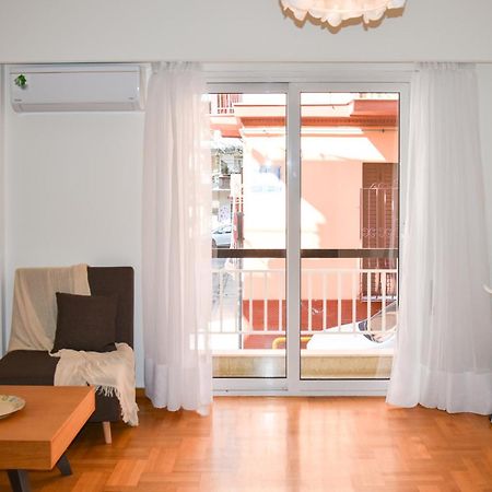 Spacious Modern Apartment In Pagkrati Atenas Exterior foto